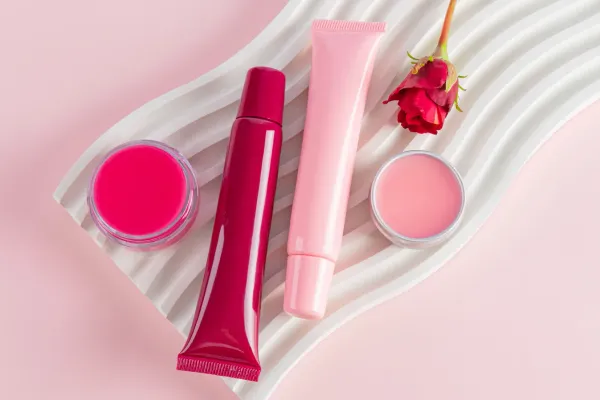 Top 8 Best Lip Balms in Pakistan for Chapped Lips in Winter