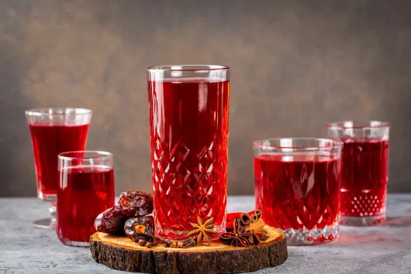 Rooh Afza vs Jam e Shirin: Which Sharbat Wins For Ramadan Season?